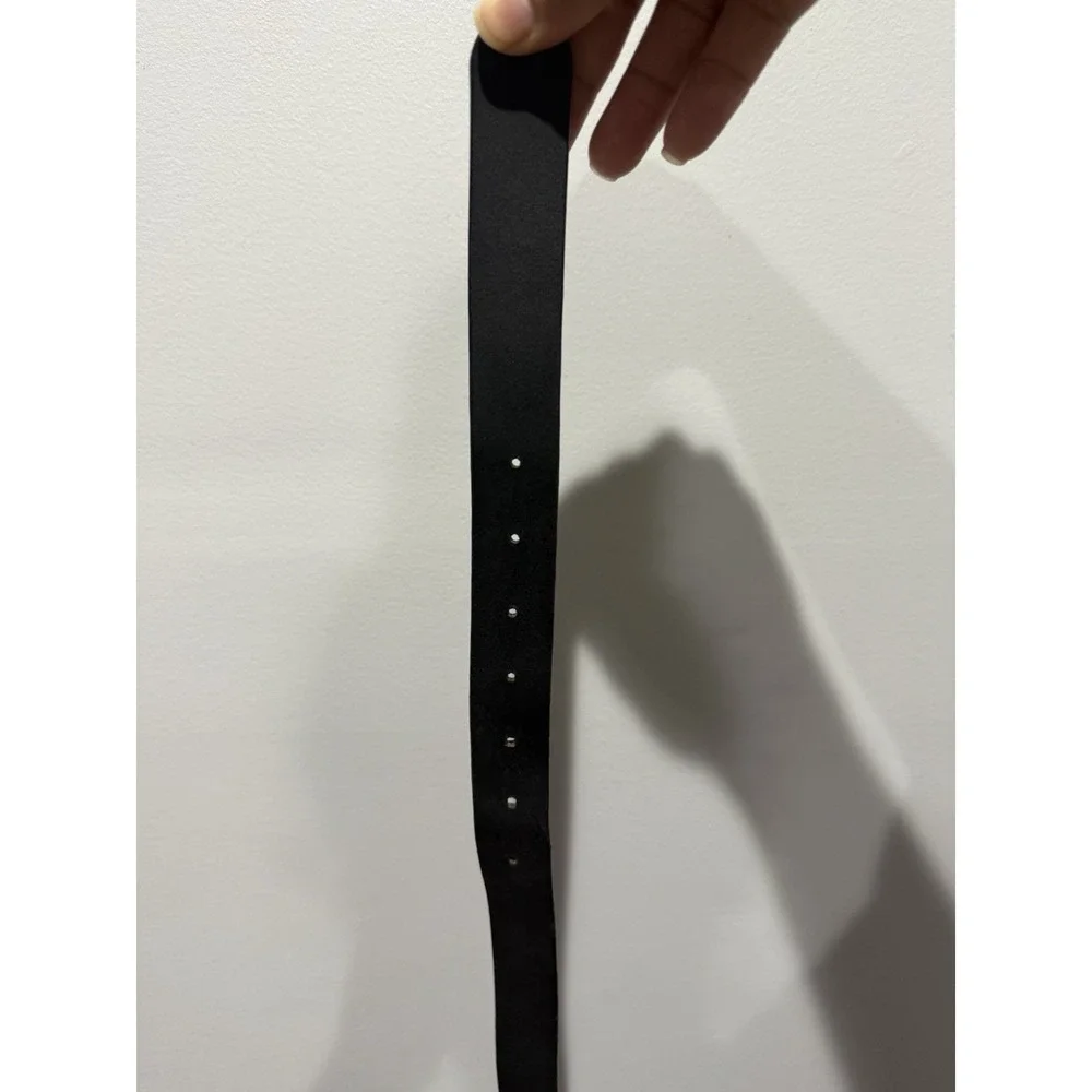 OBEY UNISEX LEATHER WAIST BELT COLOR BLACK AND SILVER BUCKLE‎ 43